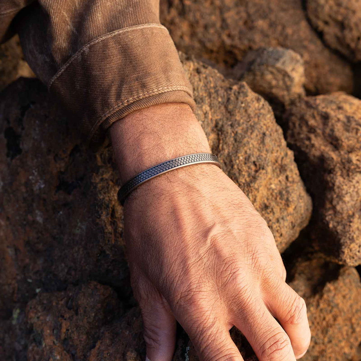Navarch 9 MM Cuff