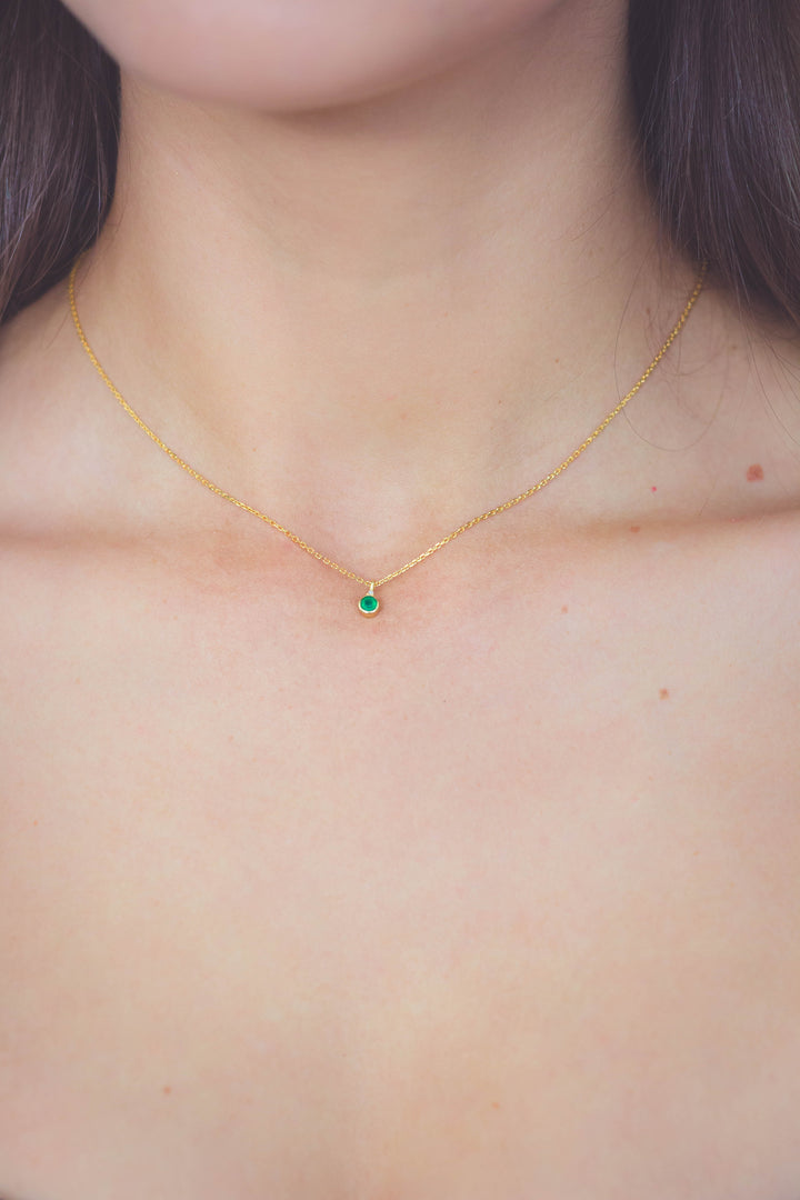 NATURAL GREEN AGATE AND DIAMOND MAY PENDANT GOLD