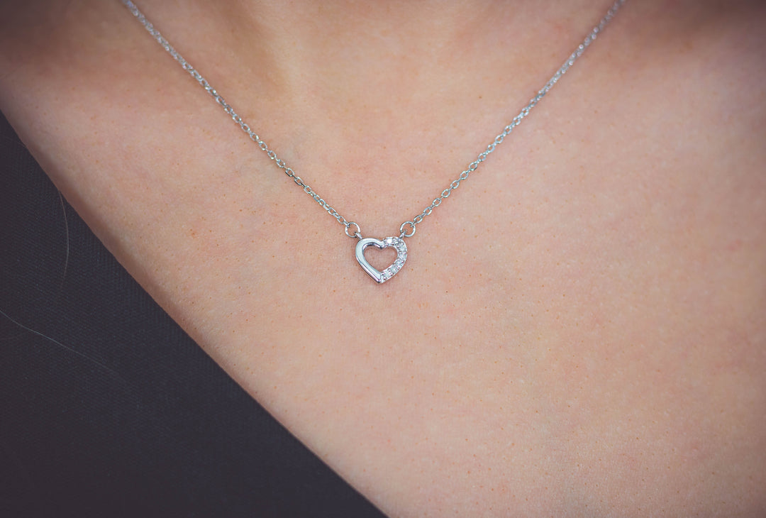 SEVEN NATURAL DIAMOND HEART PENDANT SILVER