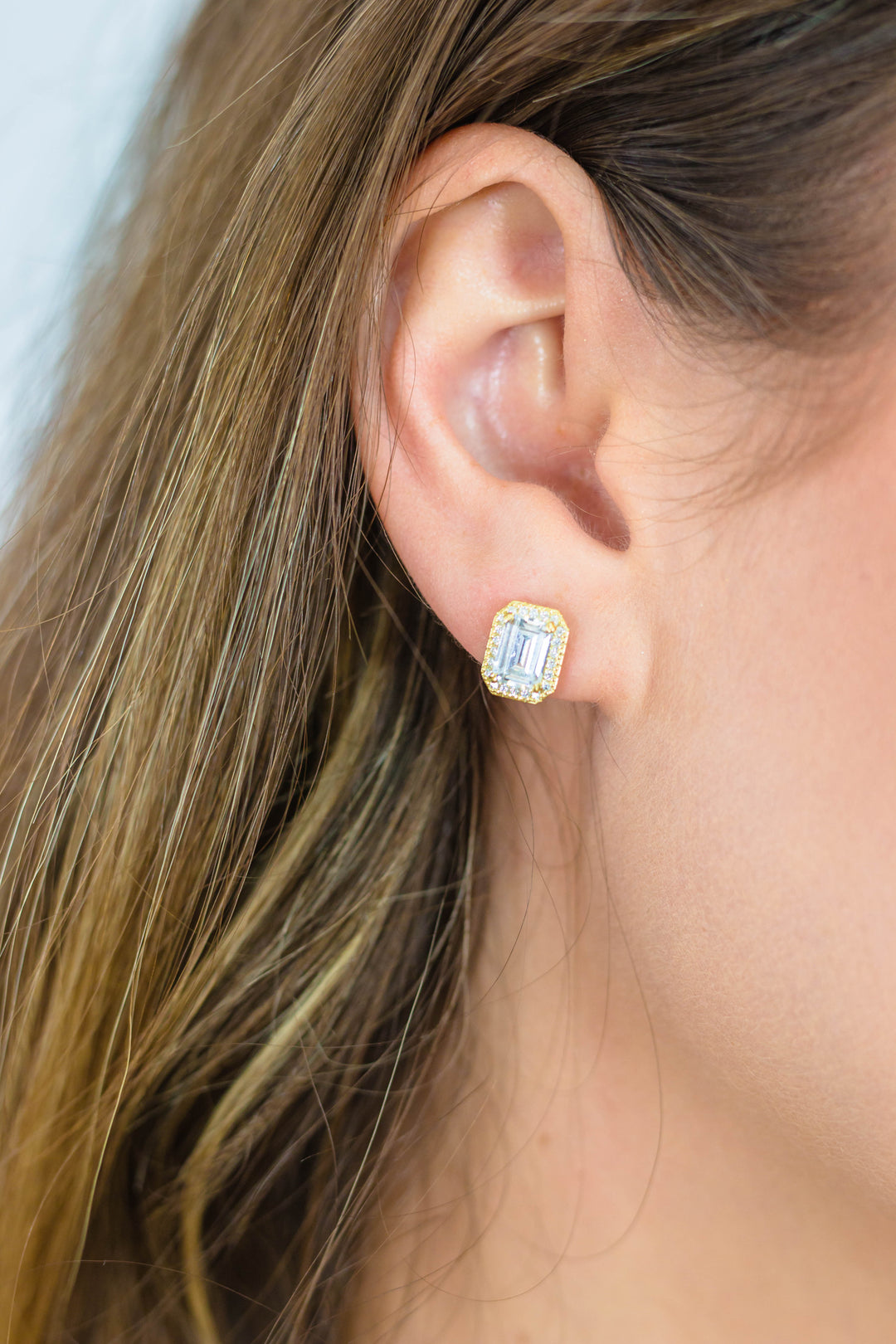 A CHRISTMAS JOURNEY VIOLET EARRINGS GOLD