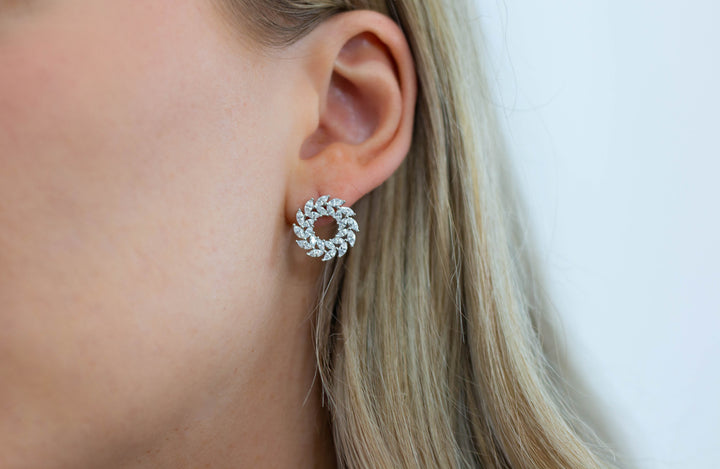 A CHRISTMAS JOURNEY WREATH EARRINGS SILVER
