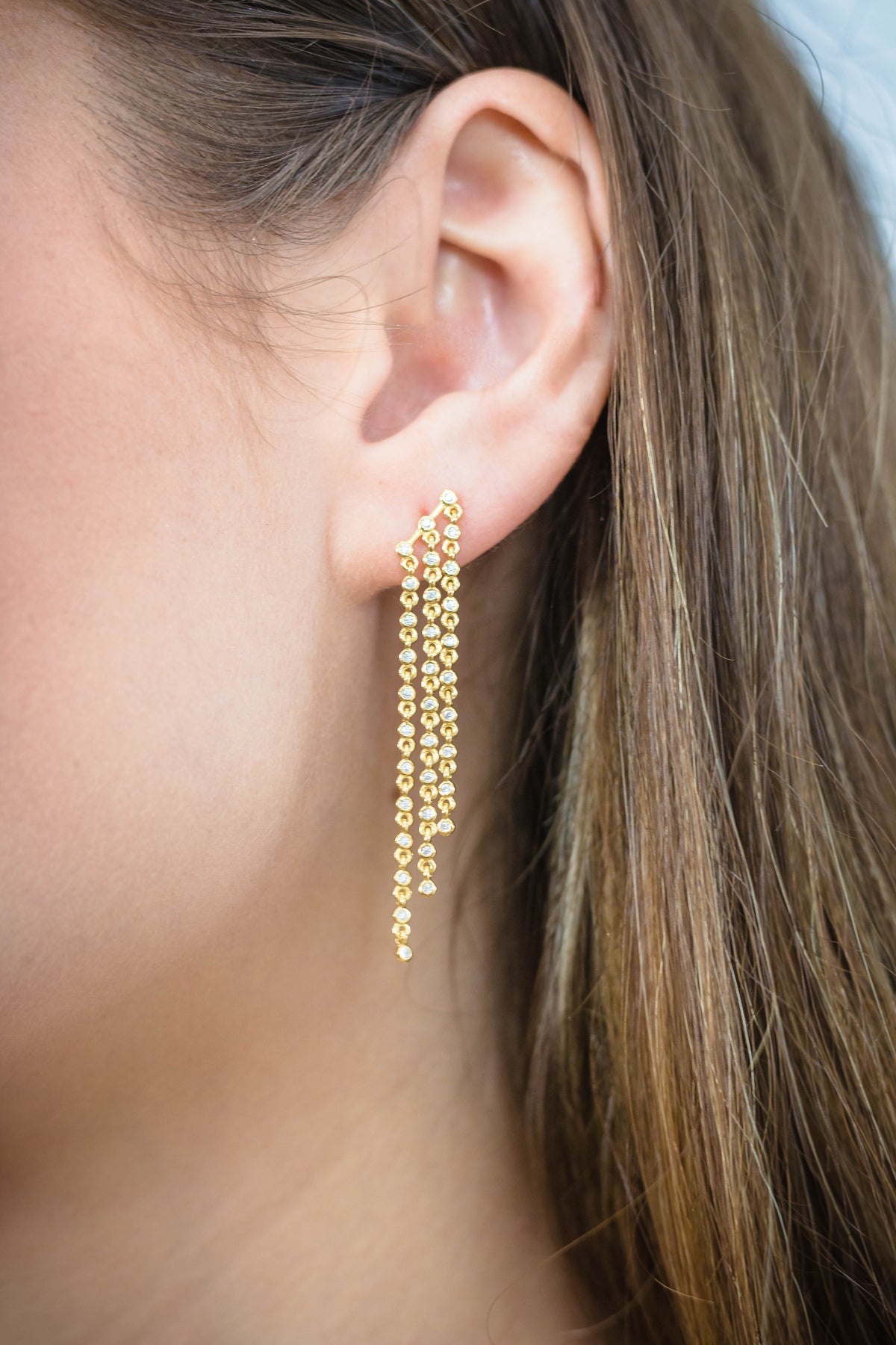 A CHRISTMAS JOURNEY SOIGNEE EARRINGS GOLD