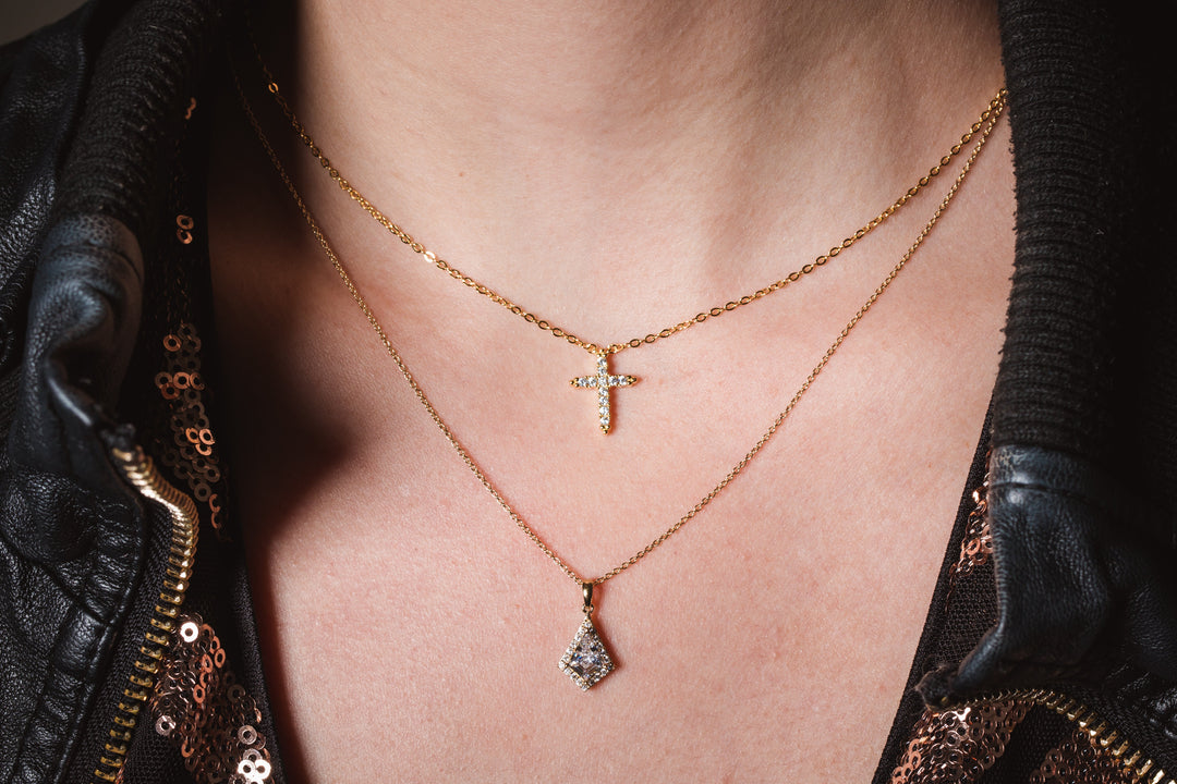 ROCK STAR SHIELD GOLD PENDANT