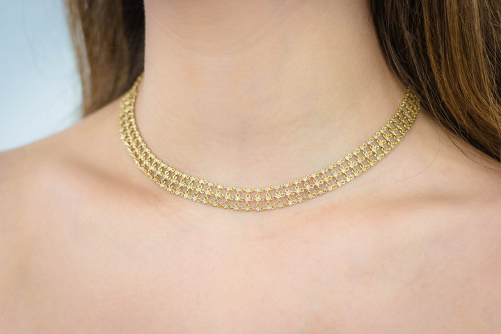 A CHRISTMAS JOURNEY SOIGNEE NECKLACE GOLD