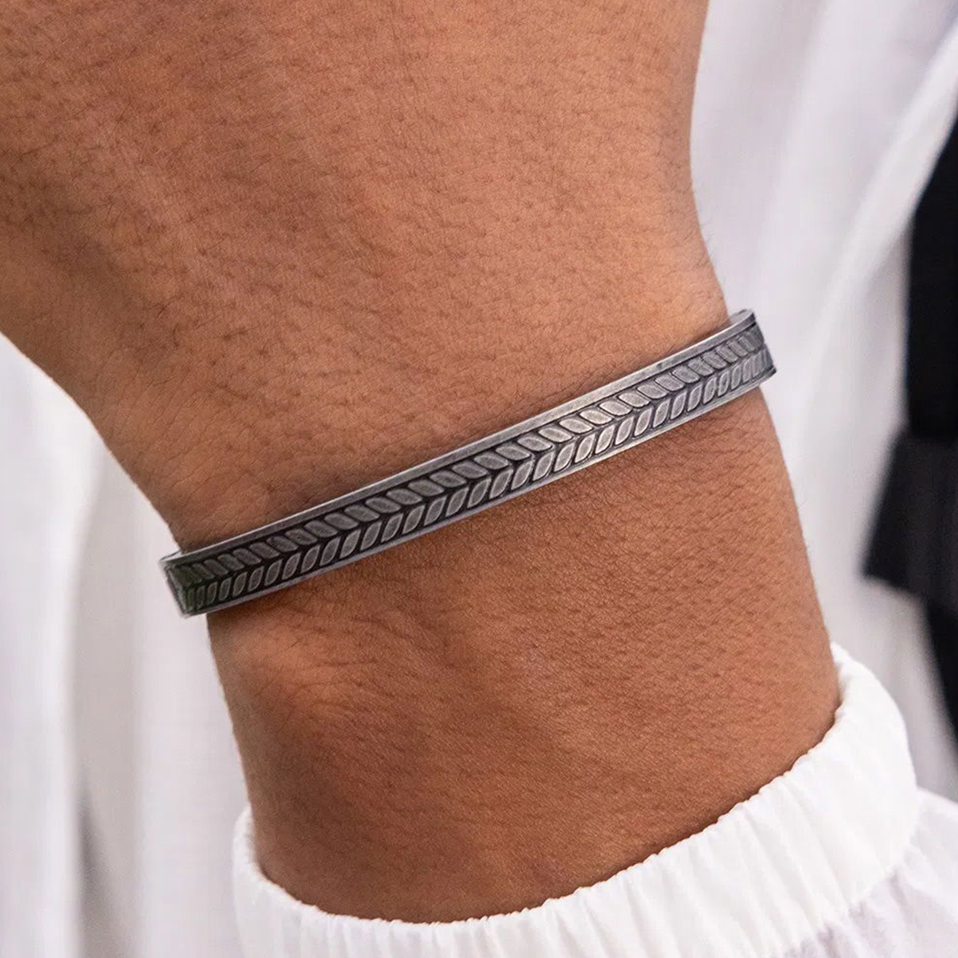 Navarch 9 MM Cuff